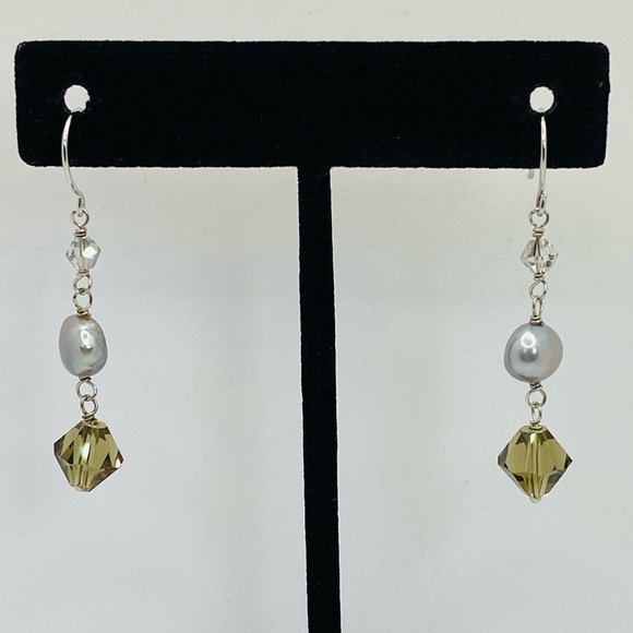 LITA Artisan 925 Sterling Silver Pearl Earrings - Picture 9 of 12